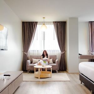 The Rise Suites Hotel, Chiang Mai - Sha Extra Plus